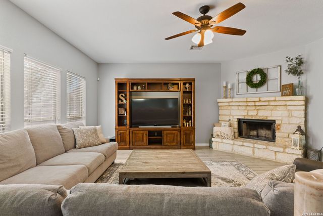 1450 Sparrow Song, San Antonio, TX 78260