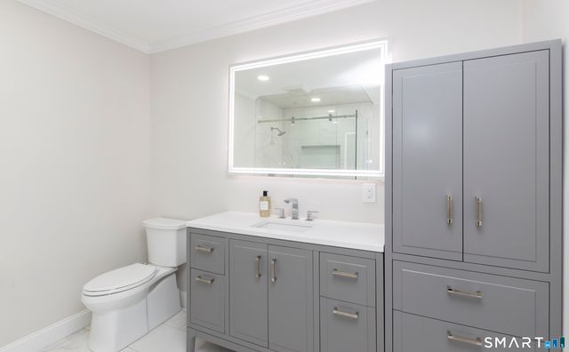 3 Crescent Lane, Trumbull, CT 06611