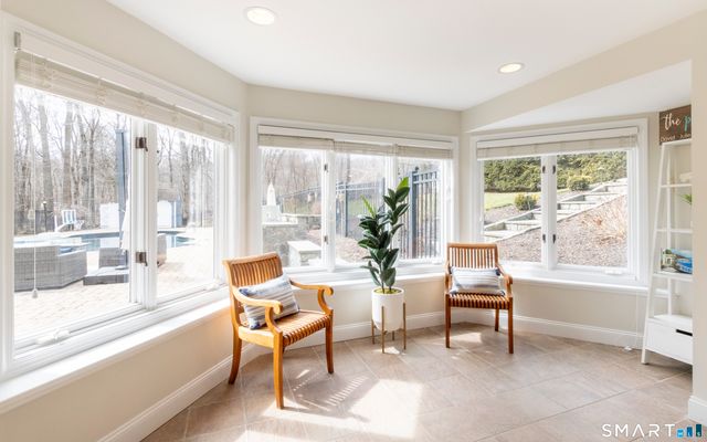 3 Crescent Lane, Trumbull, CT 06611