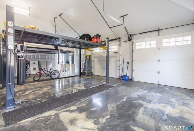 3 Crescent Lane, Trumbull, CT 06611