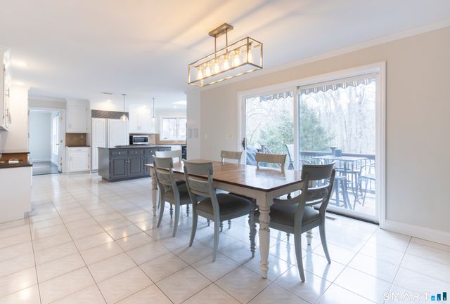 3 Crescent Lane, Trumbull, CT 06611