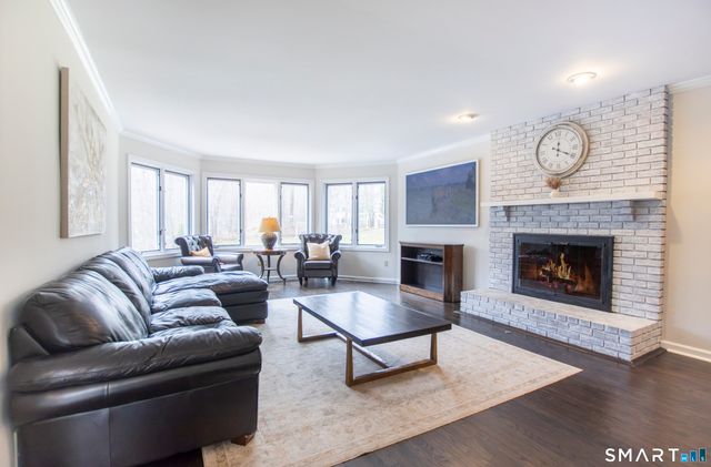 3 Crescent Lane, Trumbull, CT 06611