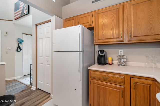 4034 Georgetown Square, Guilderland, NY 12303