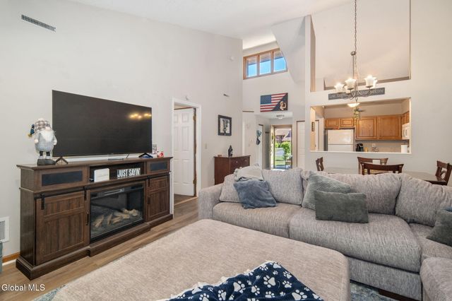 4034 Georgetown Square, Guilderland, NY 12303
