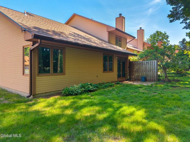 4034 Georgetown Square, Guilderland, NY 12303