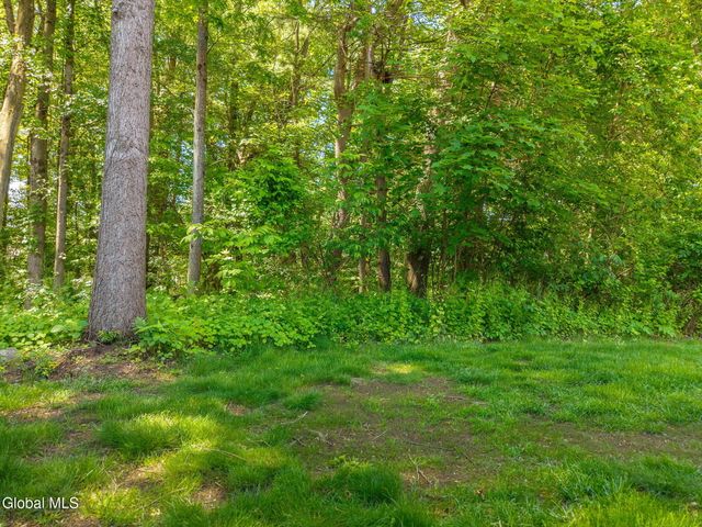 4034 Georgetown Square, Guilderland, NY 12303