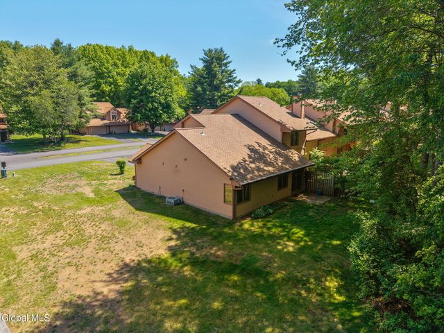4034 Georgetown Square, Guilderland, NY 12303