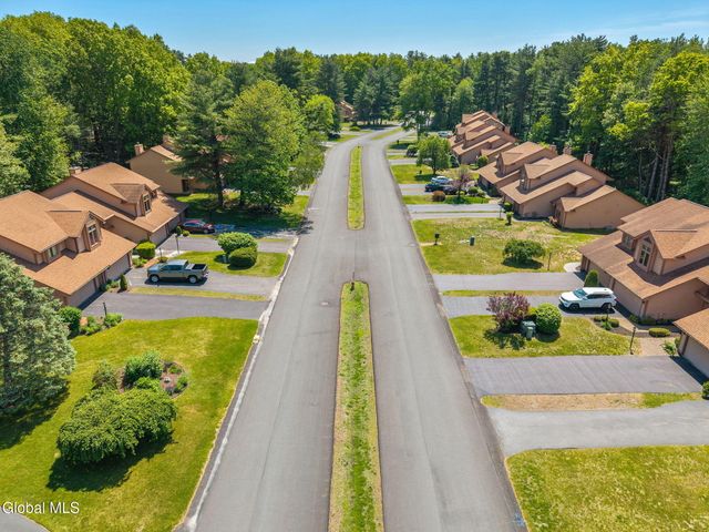 4034 Georgetown Square, Guilderland, NY 12303