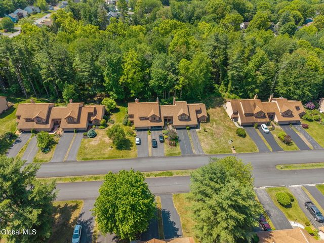 4034 Georgetown Square, Guilderland, NY 12303