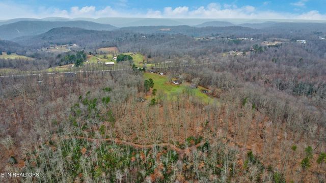 1903 Hanging Limb Hwy, Crawford, TN 38554