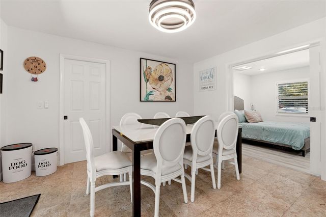 765 SIESTA KEY CIRCLE, Sarasota, FL 34242