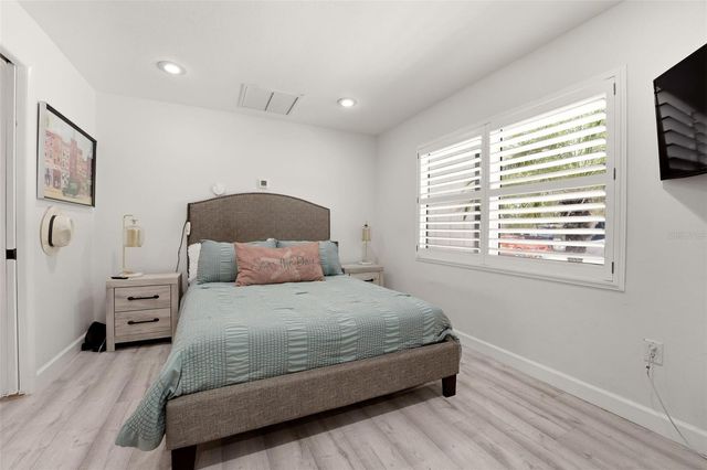 765 SIESTA KEY CIRCLE, Sarasota, FL 34242