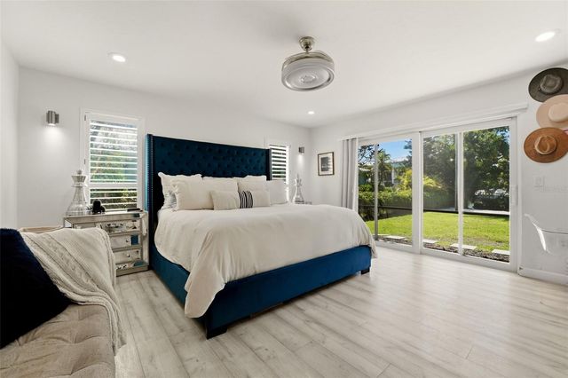765 SIESTA KEY CIRCLE, Sarasota, FL 34242
