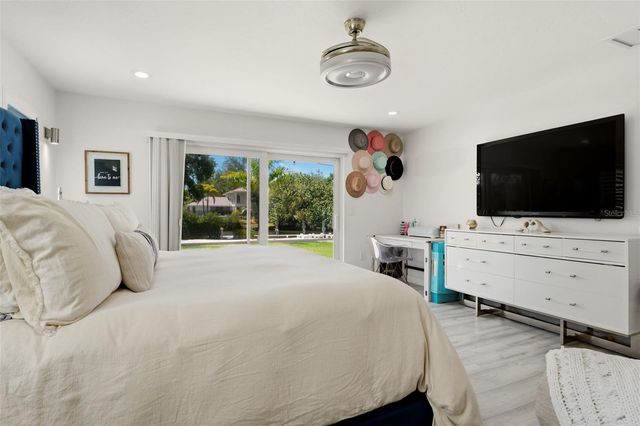 765 SIESTA KEY CIRCLE, Sarasota, FL 34242