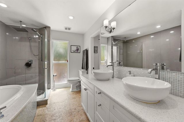 765 SIESTA KEY CIRCLE, Sarasota, FL 34242