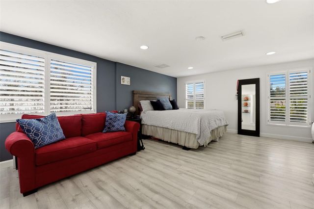 765 SIESTA KEY CIRCLE, Sarasota, FL 34242