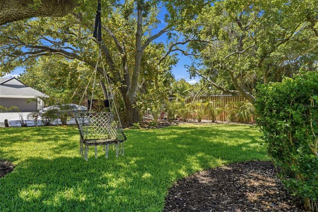 765 SIESTA KEY CIRCLE, Sarasota, FL 34242