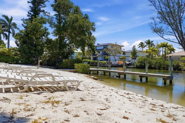 765 SIESTA KEY CIRCLE, Sarasota, FL 34242