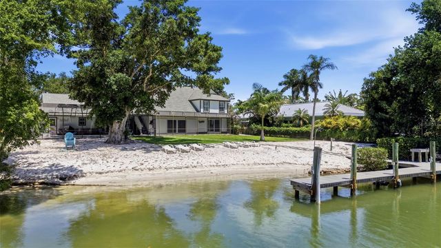 765 SIESTA KEY CIRCLE, Sarasota, FL 34242