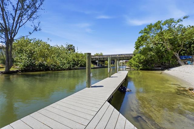 765 SIESTA KEY CIRCLE, Sarasota, FL 34242