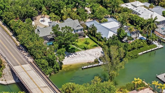 765 SIESTA KEY CIRCLE, Sarasota, FL 34242