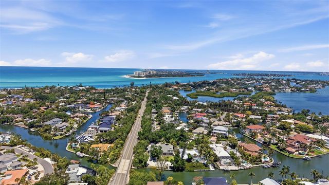 765 SIESTA KEY CIRCLE, Sarasota, FL 34242