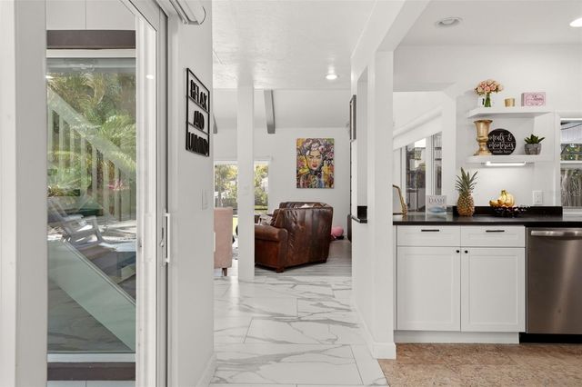 765 SIESTA KEY CIRCLE, Sarasota, FL 34242