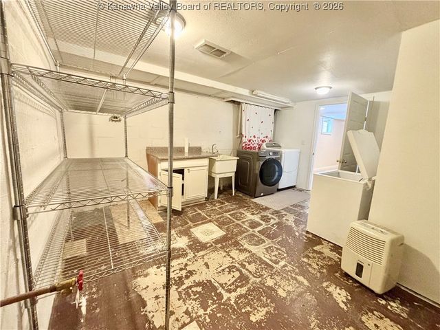 314 Prospect Drive, Cottageville, WV 25239