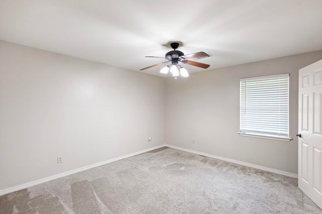 2916 Highland Dr, Russellville, AR 72802