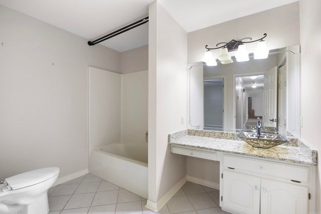 2916 Highland Dr, Russellville, AR 72802