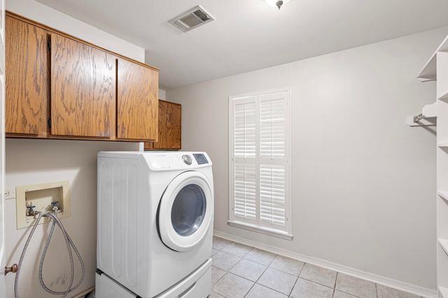 2916 Highland Dr, Russellville, AR 72802