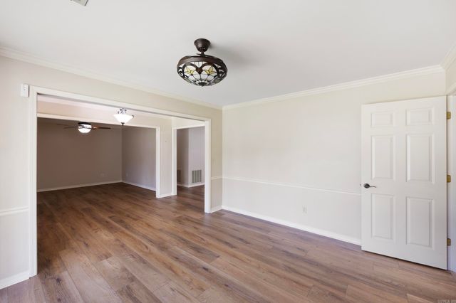 2916 Highland Dr, Russellville, AR 72802