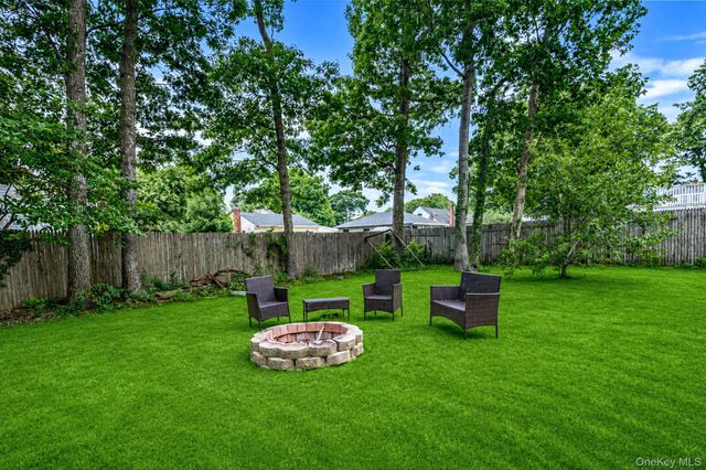 119 Parkwood Drive, Shirley, NY 11967