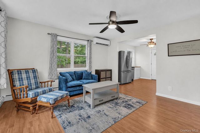 119 Parkwood Drive, Shirley, NY 11967