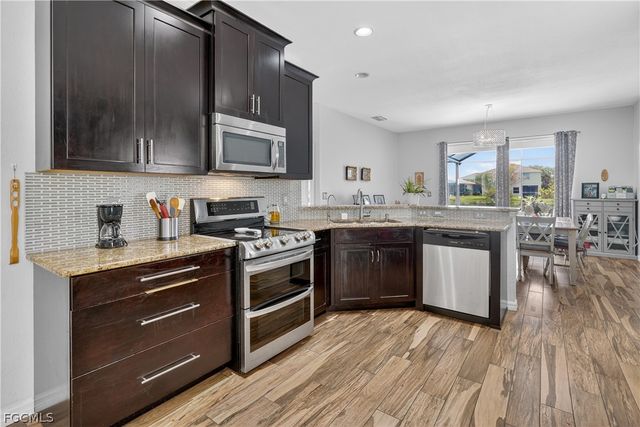 9689 Pineapple Preserve CT, Fort Myers, FL 33908