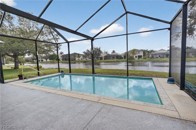 9689 Pineapple Preserve CT, Fort Myers, FL 33908