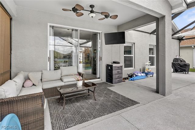 9689 Pineapple Preserve CT, Fort Myers, FL 33908