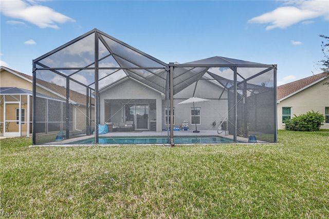 9689 Pineapple Preserve CT, Fort Myers, FL 33908