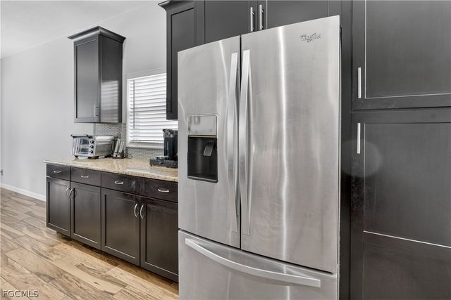 9689 Pineapple Preserve CT, Fort Myers, FL 33908