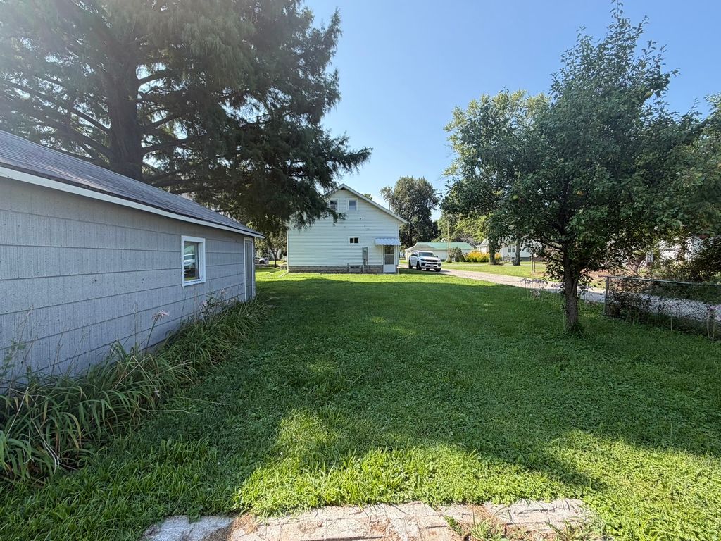 Image 2 of property listing at 540 W 3rd Street, Centralia, IL 62801