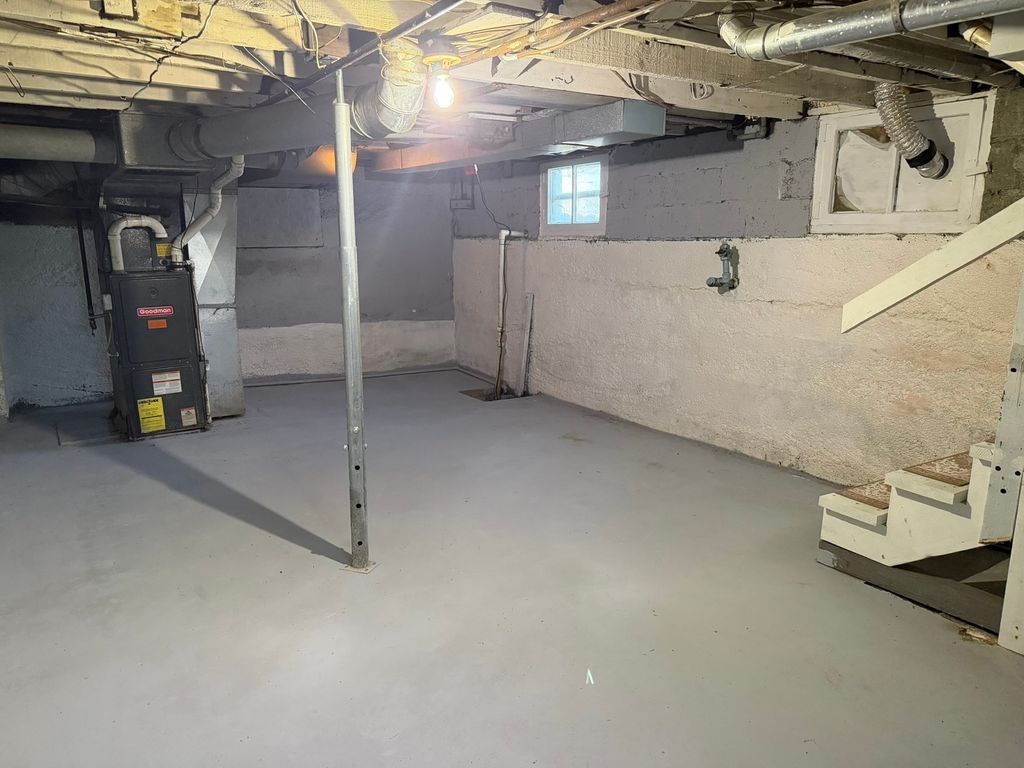 Image 16 of property listing at 540 W 3rd Street, Centralia, IL 62801