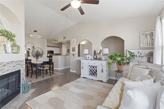 9975 Peace Way 2141, Las Vegas, NV 89147