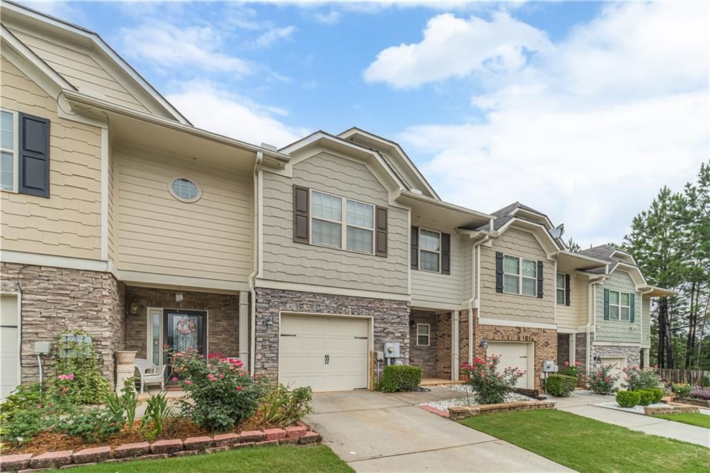 1983 Burns View Lane, Lawrenceville, GA 30044