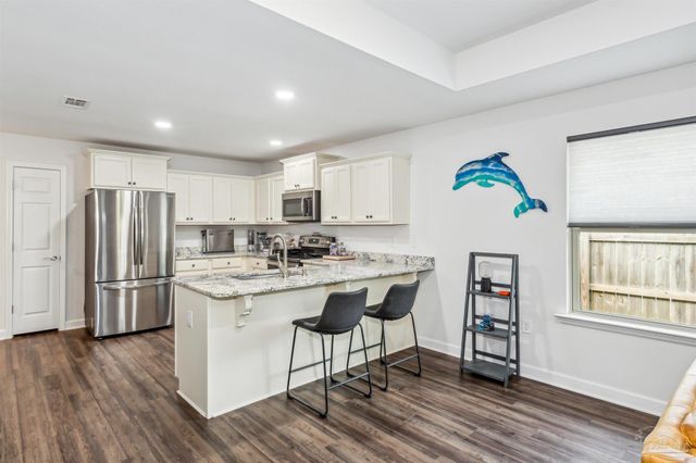 901 E Fisher, Pensacola, FL 32503