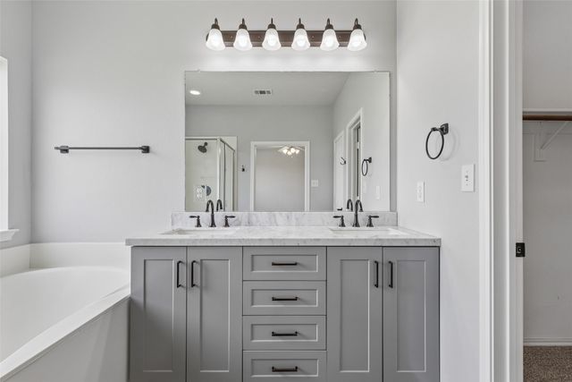 436 Baverton Lane, Fort Worth, TX 76052
