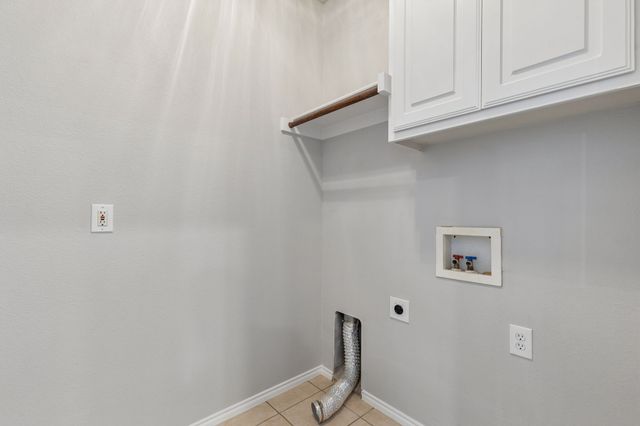 436 Baverton Lane, Fort Worth, TX 76052