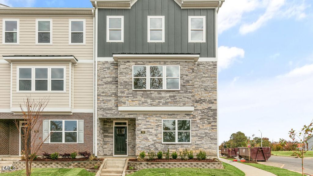 810 Washington Street, Fuquay Varina, NC 27526