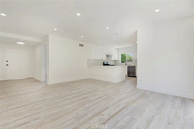 16509 Shamhart, Granada Hills, CA 91344