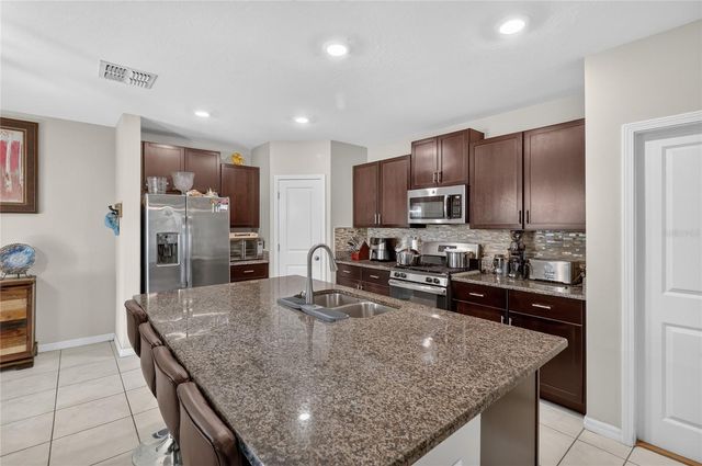 5111 WHITE CHICORY DRIVE, Apollo Beach, FL 33572