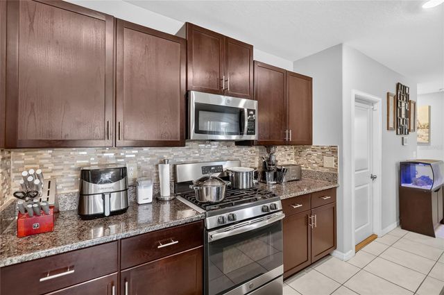 5111 WHITE CHICORY DRIVE, Apollo Beach, FL 33572